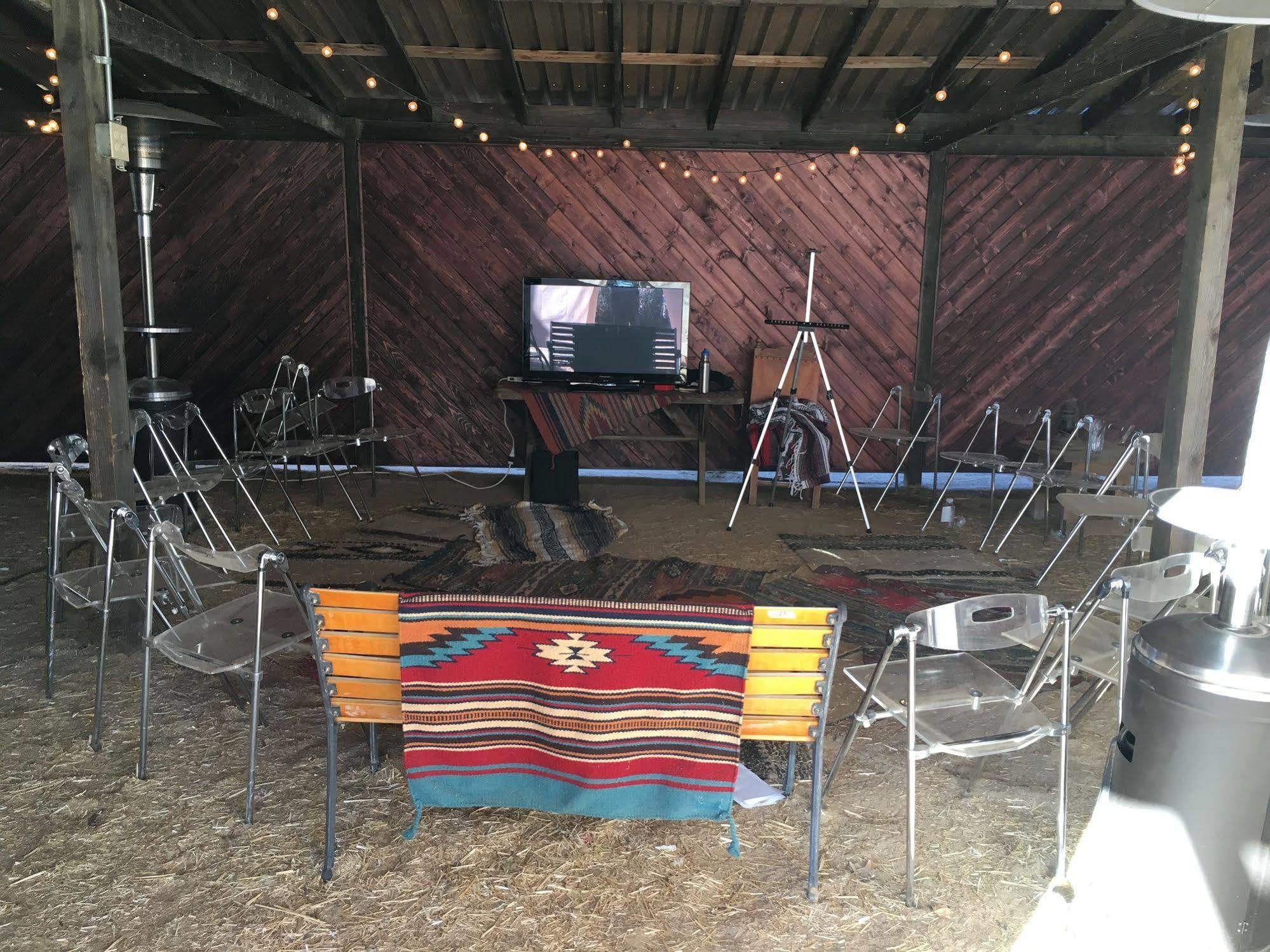 Pioneertown Motel מראה חיצוני תמונה